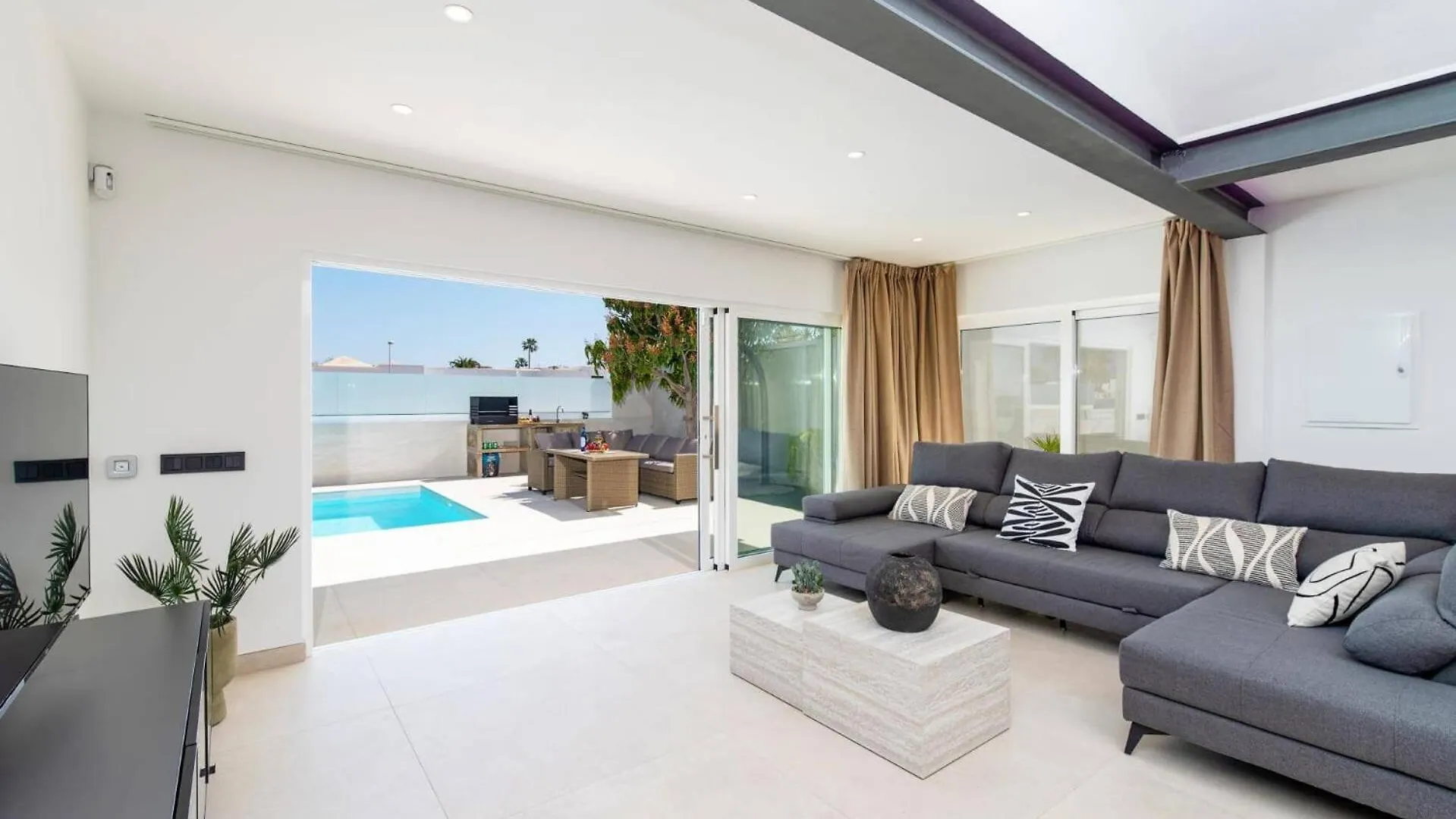 Villa Mia By Villa Plus Tías 0*,